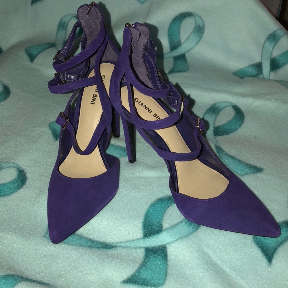 Size 7.5M Gianni Bini heels